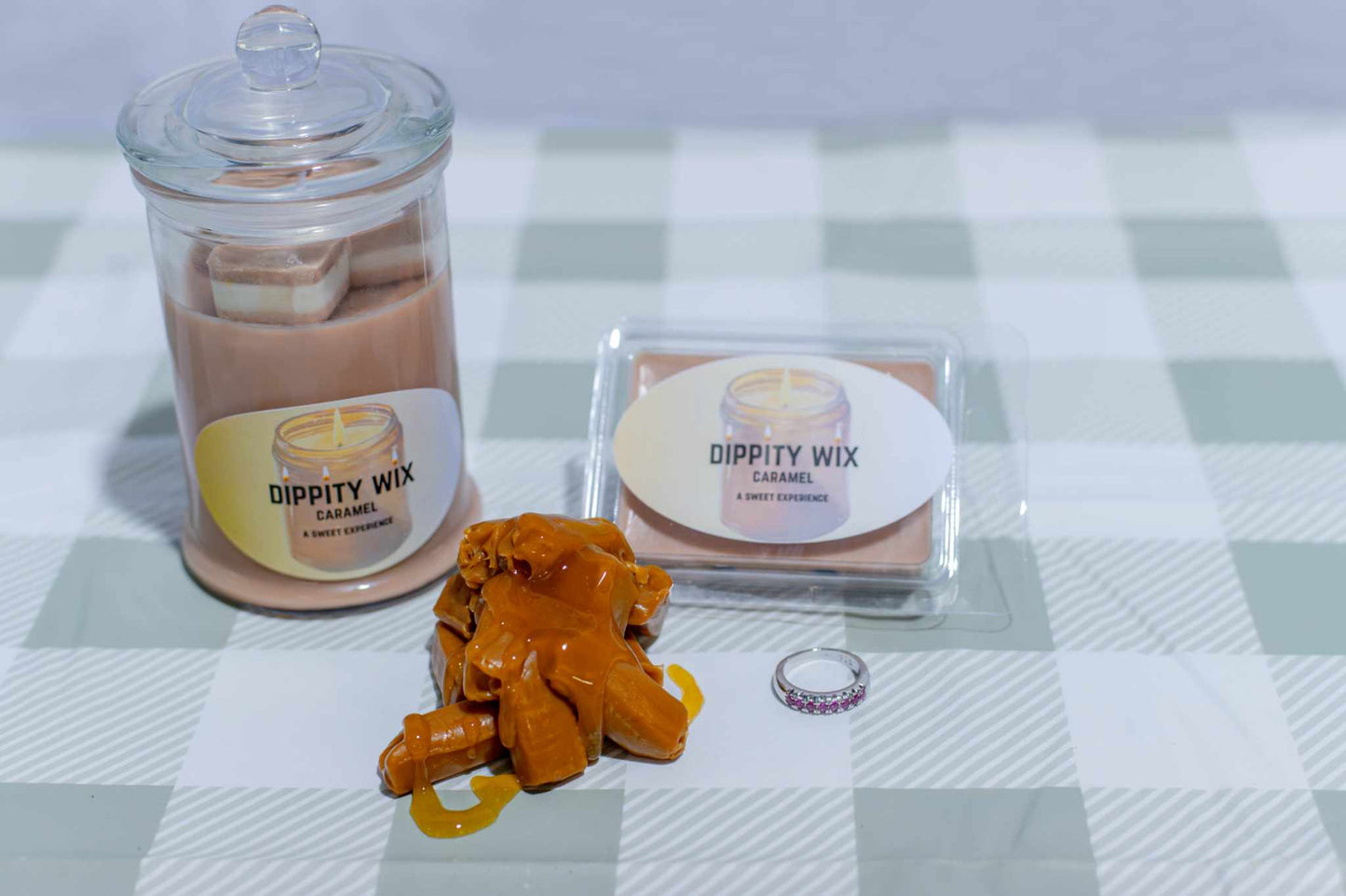 Dippity Wix Caramel Scented Candle with surprise hidden jewellery inside